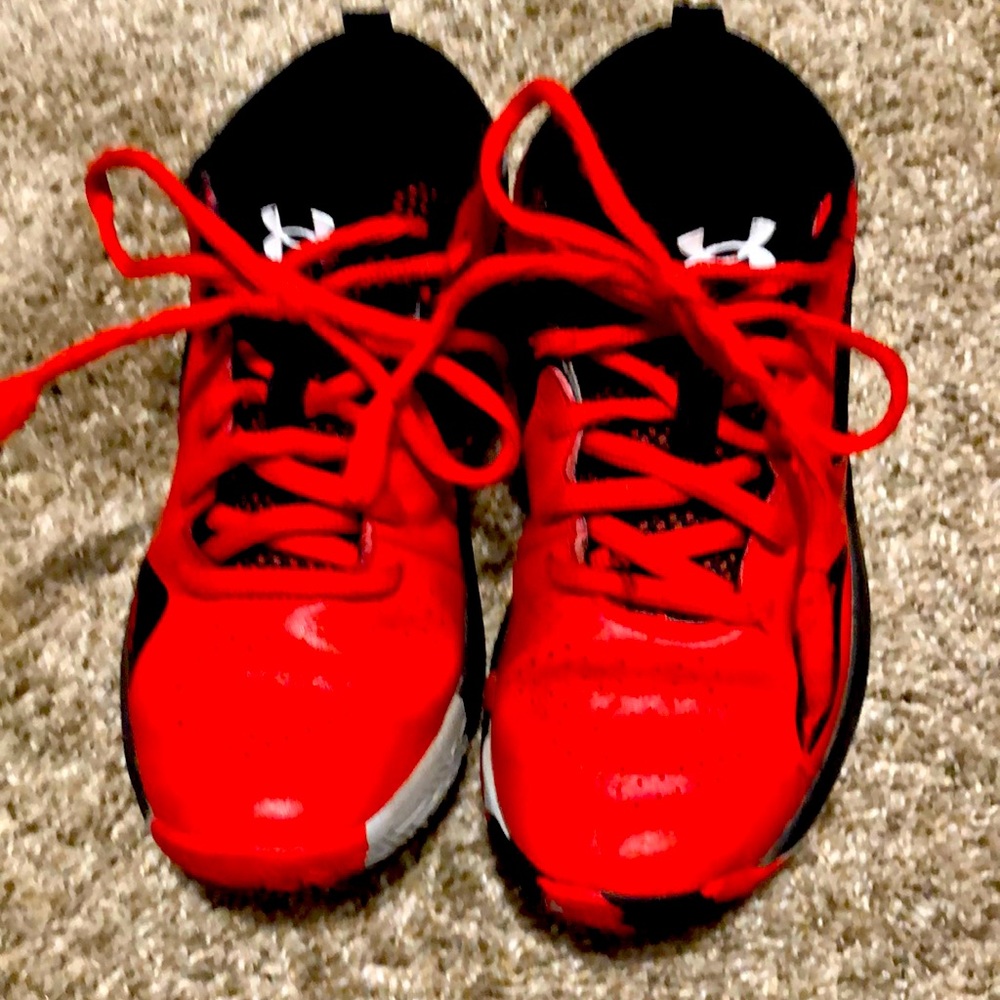 Used Underarmour sneakers.